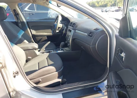 2010 Ford Fusion Se z USA, uszkodzony, nr VIN 3FAHP0HA5AR401823